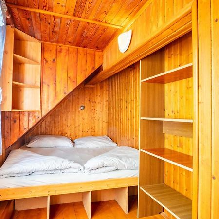 Roubenka Mustelka Apartment โรกีนีซ นัด ยีเซอโร ภายนอก รูปภาพ