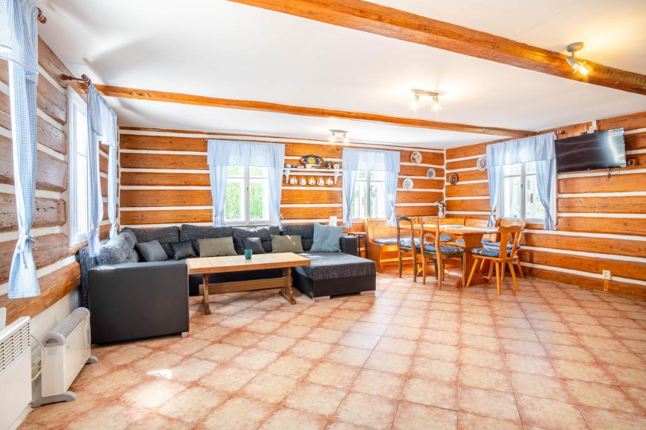 Roubenka Mustelka Apartment โรกีนีซ นัด ยีเซอโร ภายนอก รูปภาพ